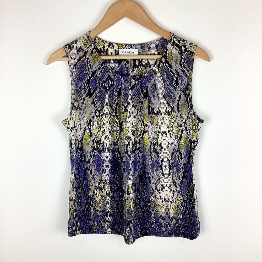 Calvin Klein Women’s Sleeveless Blouse Snake Print Pleat Front Top Size PM
